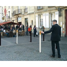 Potelet cigarette verrouillable sur fourreau